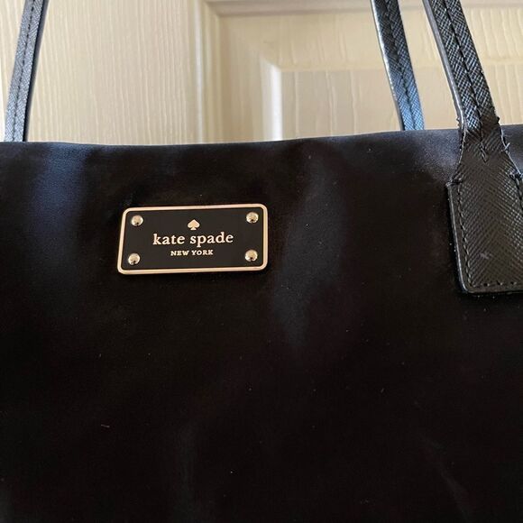 Kate Spade black nylon  large tote/shoulder bag top zipper . - Picture 3 of 16